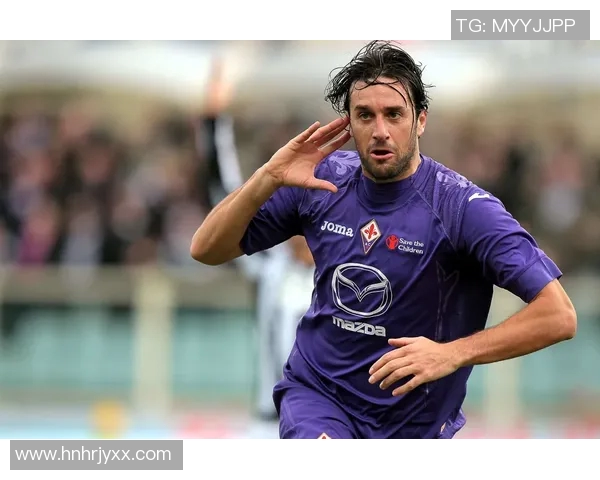 京多安的传奇之路：从默默无闻到足坛巨星的蜕变与辉煌