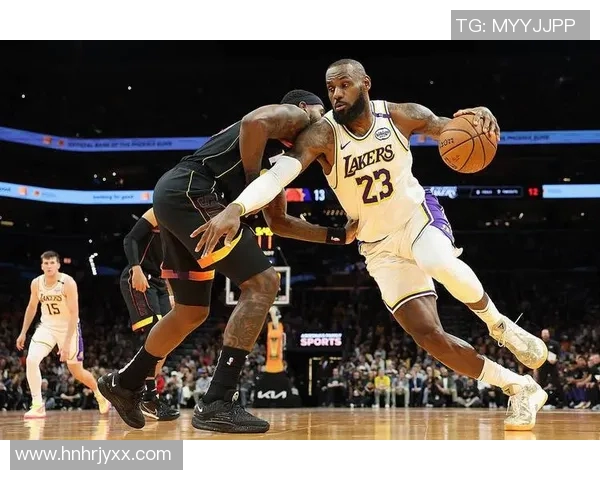 湖人对决太阳精彩回顾NBA录像带你重温比赛瞬间