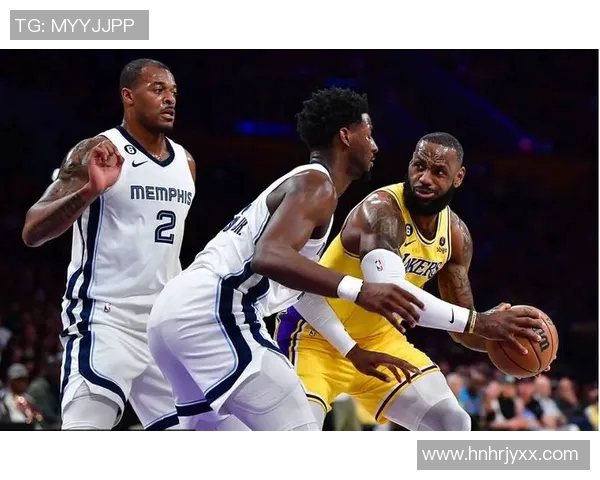 湖人队与篮球对决精彩回顾及赛季前瞻分析 湖人队与篮球对决精彩回顾及赛季前瞻分析