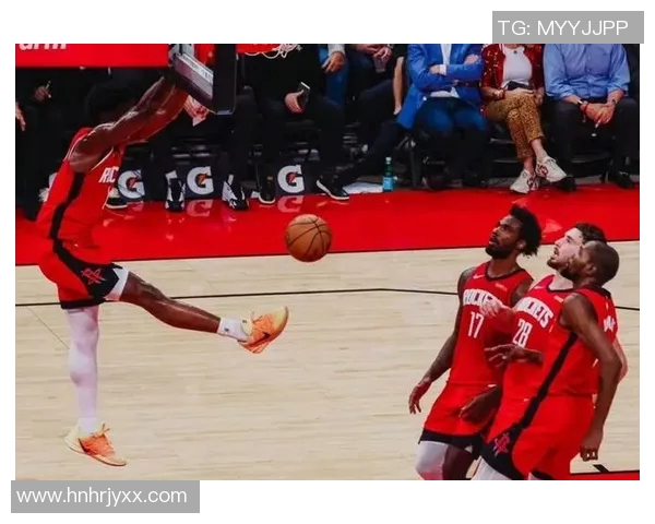 火箭队与独行侠的激烈对决NBA赛场上的精彩瞬间与战术较量