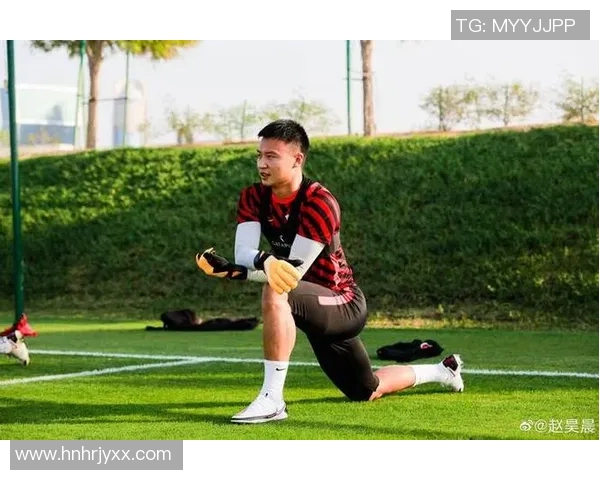 上海上港迎战悉尼足球队争夺亚冠小组赛关键胜利