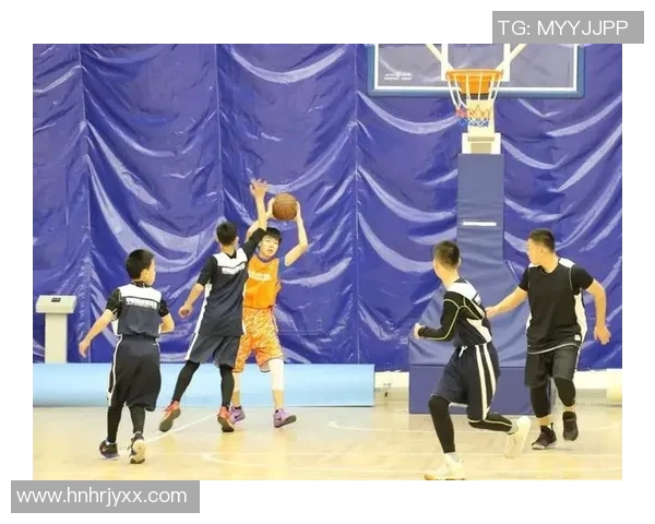 李根:从篮球场上的拼搏者到生活中的追梦人,探索他的成长与坚持之路